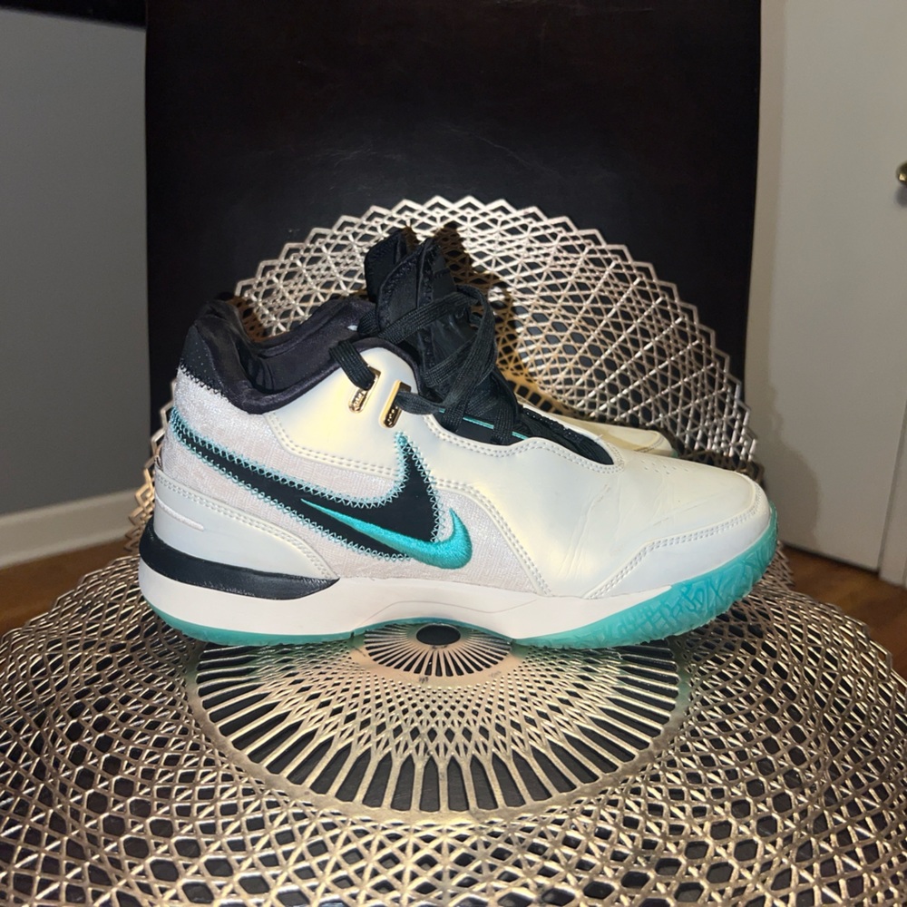 Nike Zoom LeBron NXXT Gen AMPD
Liverpool FC (Translucent Sole)